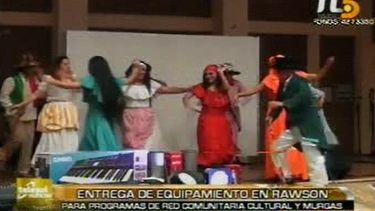 Entregaron instrumentos para músicos y murgueros de Rawson