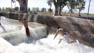 Los canaleros dan batalla