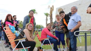 Los sanjuaninos acamparon por conseguir una entrada para el espectáculo final