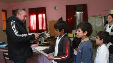 El exdiputado Peluc despidió su banca con una obra solidaria