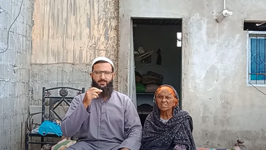 Un video publicado en YouTube por un activista ayudó a Banu a reencontrarse con su familia (captura de video Waliullah Maroof)