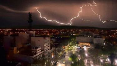 Recomendaciones y teléfonos de emergencia por la alerta meteorológica