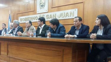 Para evitar el abandono escolar, entregan 6.000 boletos gratis a jóvenes que no llegan a fin de mes