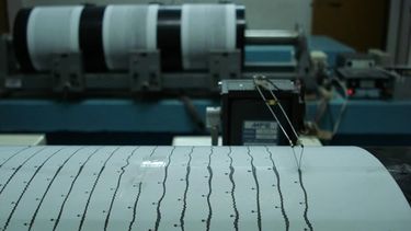 Madrugada movida con tres sismos