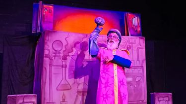 Los títeres de David Gardiol brindan tips para cuidar el cerebro.