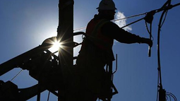 El EPRE realizó relevamientos en Calingasta y detectó deficiencias en la red eléctrica que derivaron en una intimación a Naturgy. El EPRE realizó relevamientos en Calingasta y detectó deficiencias en la red eléctrica que derivaron en una intimación a Naturgy.