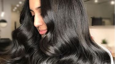 Inky black: cuando el negro te da un cabello radiante