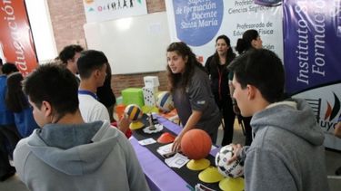Atención estudiantes: evalúan realizar online la Feria de Oferta Educativa y Orientación Vocacional