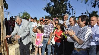 Gioja visitó una de las obras de agua potable más grandes