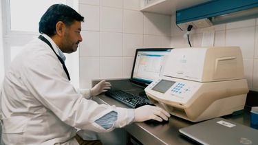 En video: mirá cómo se hacen los coronatest en San Juan