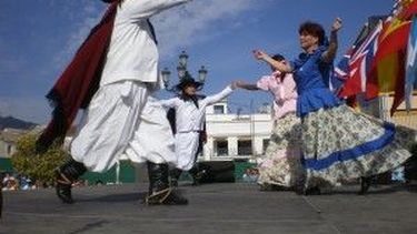 Tardes Culturales para adultos mayores en Rivadavia