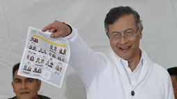 Petro presentó pruebas de un supuesto fraude en las elecciones de Colombia