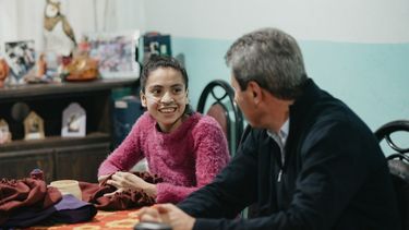 Uñac visitó a Anabel, la joven chimbera con EPOC que soñaba con conocerlo