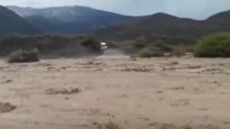 Mirá la tremenda bajada de agua del ingreso a El Palque