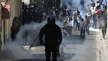 Bolivia sigue en llamas: Más enfrentamientos entre manifestantes y la policía