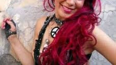 La cantante sanjuanina Mikaela pide ayuda para su padre