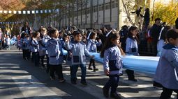 Con alegría y mucho color, así vivieron el desfile patrio los sanjuaninos Con alegría y mucho color, así vivieron el desfile patrio los sanjuaninos