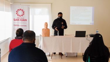 Turismo en Pedernal: los nuevos 10 informantes de sitio ya tienen su certificado