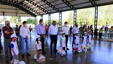 ¡A jugar!: entregaron más de 600 kits del programa Verano en casa