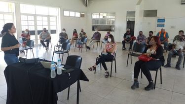 Apuesta por la inclusión: capacitarán en lengua de señas al personal de Ambiente