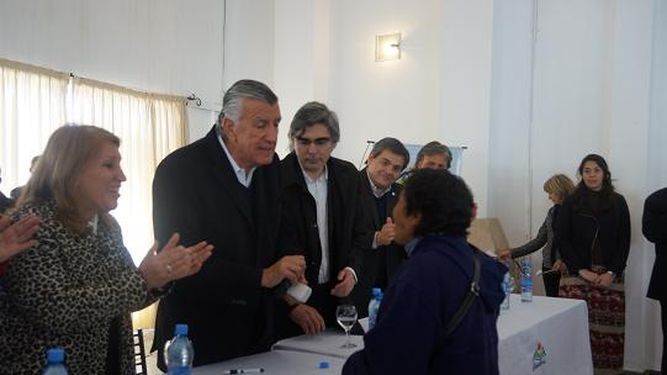 Con Gioja, entregaron más de 200 anteojos