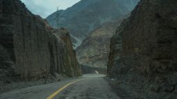 Paisajes imperdibles, caminos destruidos: las dos caras de la Ruta 150 entre Jáchal y Rodeo Paisajes imperdibles, caminos destruidos: las dos caras de la Ruta 150 entre Jáchal y Rodeo