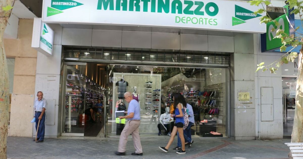 Los cambios en los negocios de zapatillas del centro sanjuanino