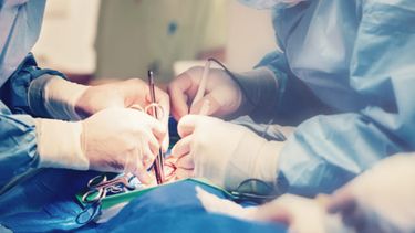 Especialistas sanjuaninos realizaron un complejo procedimiento cardiaco por primera vez en el Hospital Rawson.