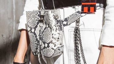 Descubrí cuáles son los accesorios que si o si tenés que usar este otoño