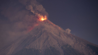 Guatemala: un volcán entró en erupción y preocupa a la comunidad