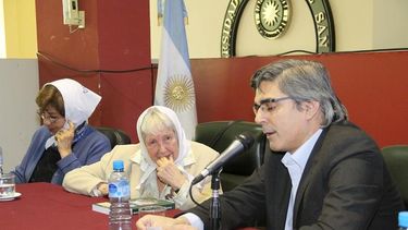 Junto a Madres de Plaza de Mayo, Molina actualizó la Memoria