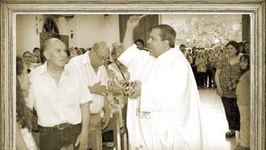 La explosiva carta de un cura que anticipó el malestar por los manejos de fondos