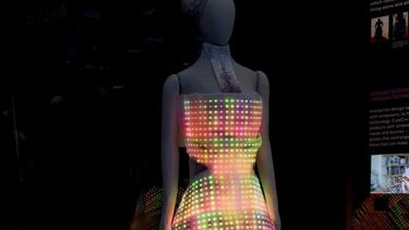 Moda y tecnología: los dispositivos se cuelan en la ropa