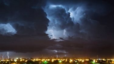 Se desató la tormenta en San Juan; ¿dónde va a caer piedra?