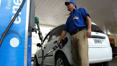 Las estaciones de servicio tendrán horario especial