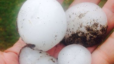 Llegó la tormenta y granizó en Valle Fértil