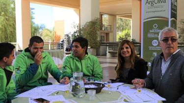 Para potenciar el consumo de aceite de oliva: catas para todxs