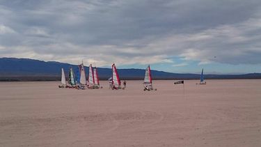 Carros a vela: festejaron los 40 y quieren repetir todos los años