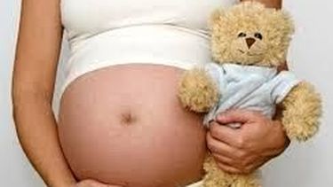 Siguen aumentando los nacimientos de madres menores de 19 años