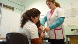 Atención: empiezan a vacunar contra la gripe a grupos de riesgo en San Juan