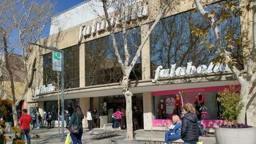 Oficial: cierra Falabella en San Juan