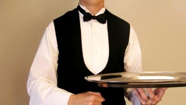 Comieron, tomaron y se fueron sin pagar: el mozo tuvo que afrontar la fiestita