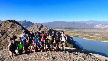 Los cerros cercanos a los diques son los más elegidos por los sanjuaninos para realizar trekking.