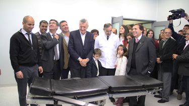 Gioja inauguró el Hospital de Albardón y adelantó que se harán tres más