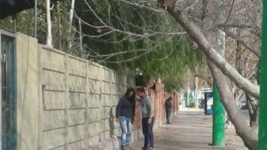 Un joven sanjuanino tuvo un gran gesto con una persona en situación de calle y es viral