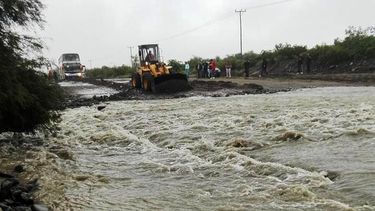 Por la lluvia ya clausuraron una ruta y piden precaución