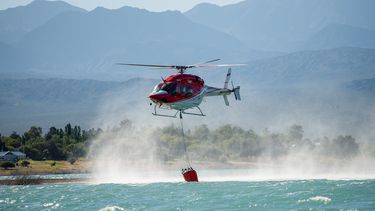 El helicóptero de la Provincia recibió habilitación para combatir incendios forestales