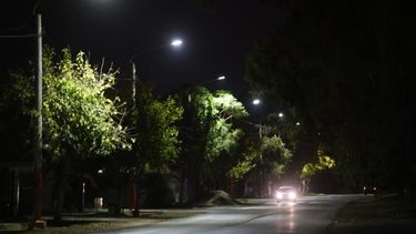 El barrio Los Andes estrenó iluminación led y semáforos