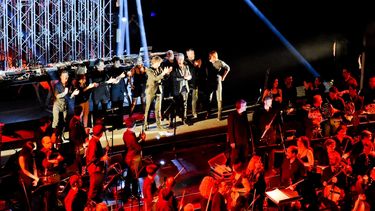 DJ Cattáneo y la Orquesta Sinfónica protagonizaron un show inédito