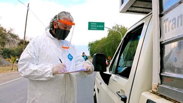 Coronavirus en San Juan: leve descenso de contagios e internados, pero no de muertes